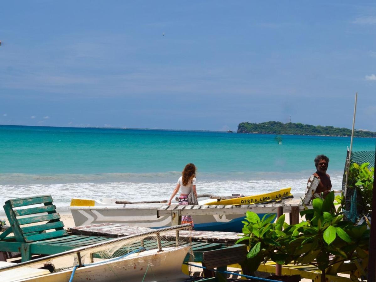 Golden Beach Cottages Trincomalee Buitenkant foto